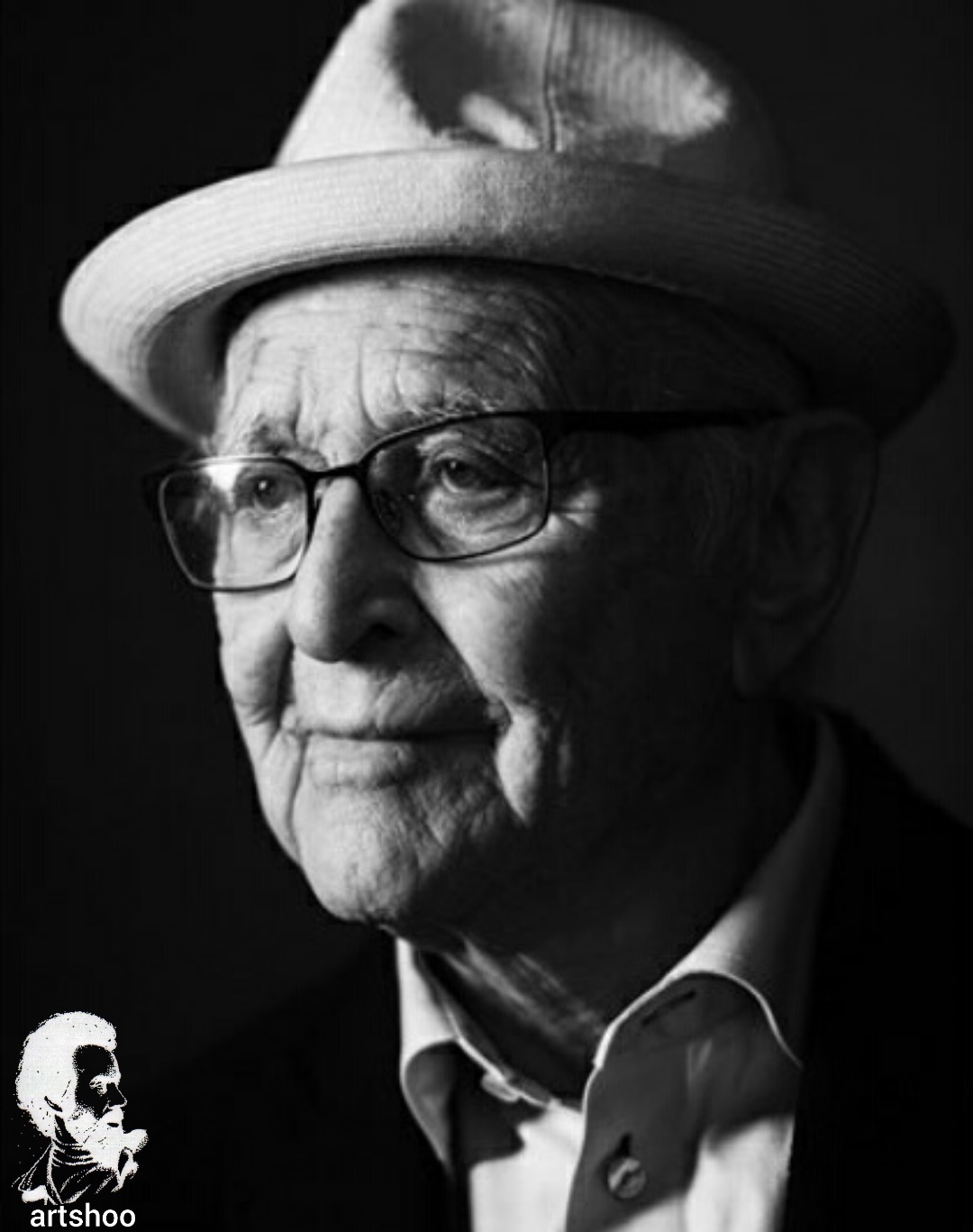 مدل پرتره سیاه قلم